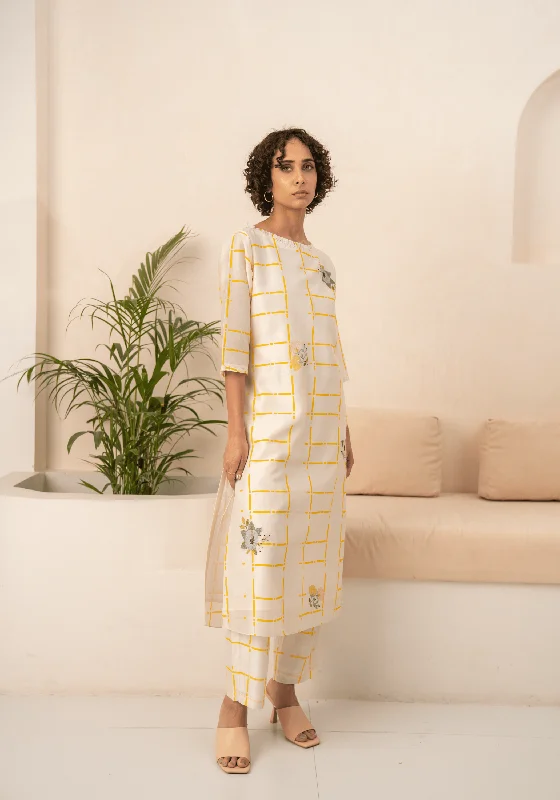 Ivory And Yellow Checks Chanderi Tunic And Checks Pant Jeans New Arrival,