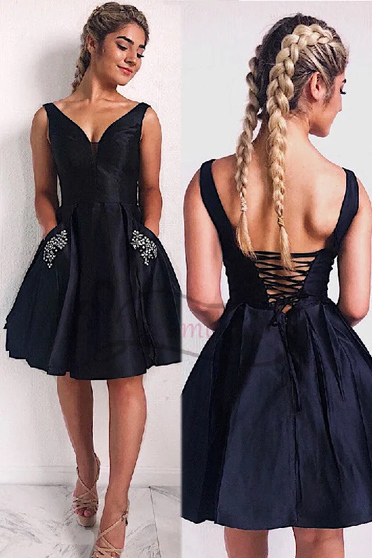 A-line Short Black Homecoming Dress with Pockets Elegant Long Evening