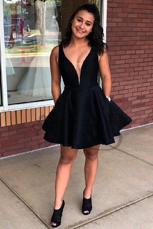 Princess A-line Short Black Homecoming Dress with Pockets Tunics Travel practical